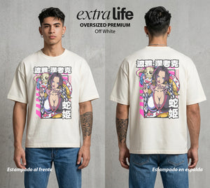 Mar de los Piratas | Emperatriz y Guerrera #03048 - Playera Oversized Premium | Off White - Foto en modelo