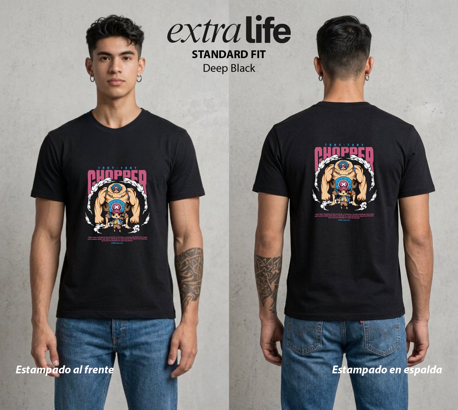 Mar de los Piratas | Reno y Medicina #03072 - Playera Standard Fit | Deep Black - Foto en modelo