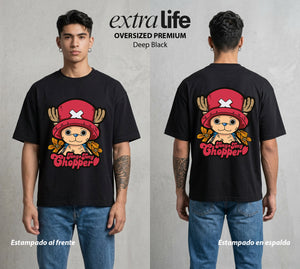 Mar de los Piratas | El Pequeno Doctor #03073 - Playera Oversized Premium | Deep Black - Foto en modelo