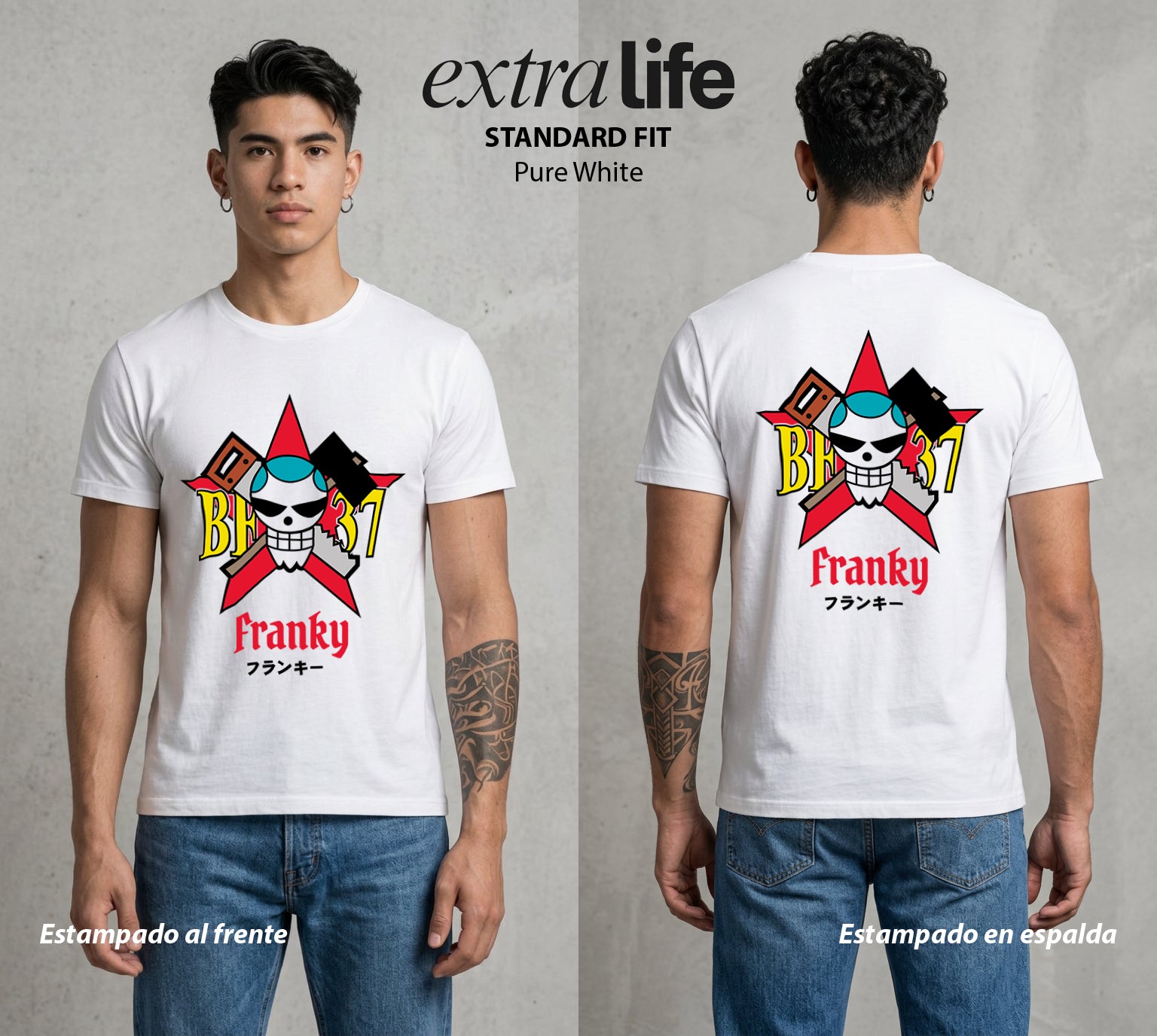 Mar de los Piratas | Metal y Corazon con Bandera #03107 - Playera Standard Fit | Pure White - Foto en modelo