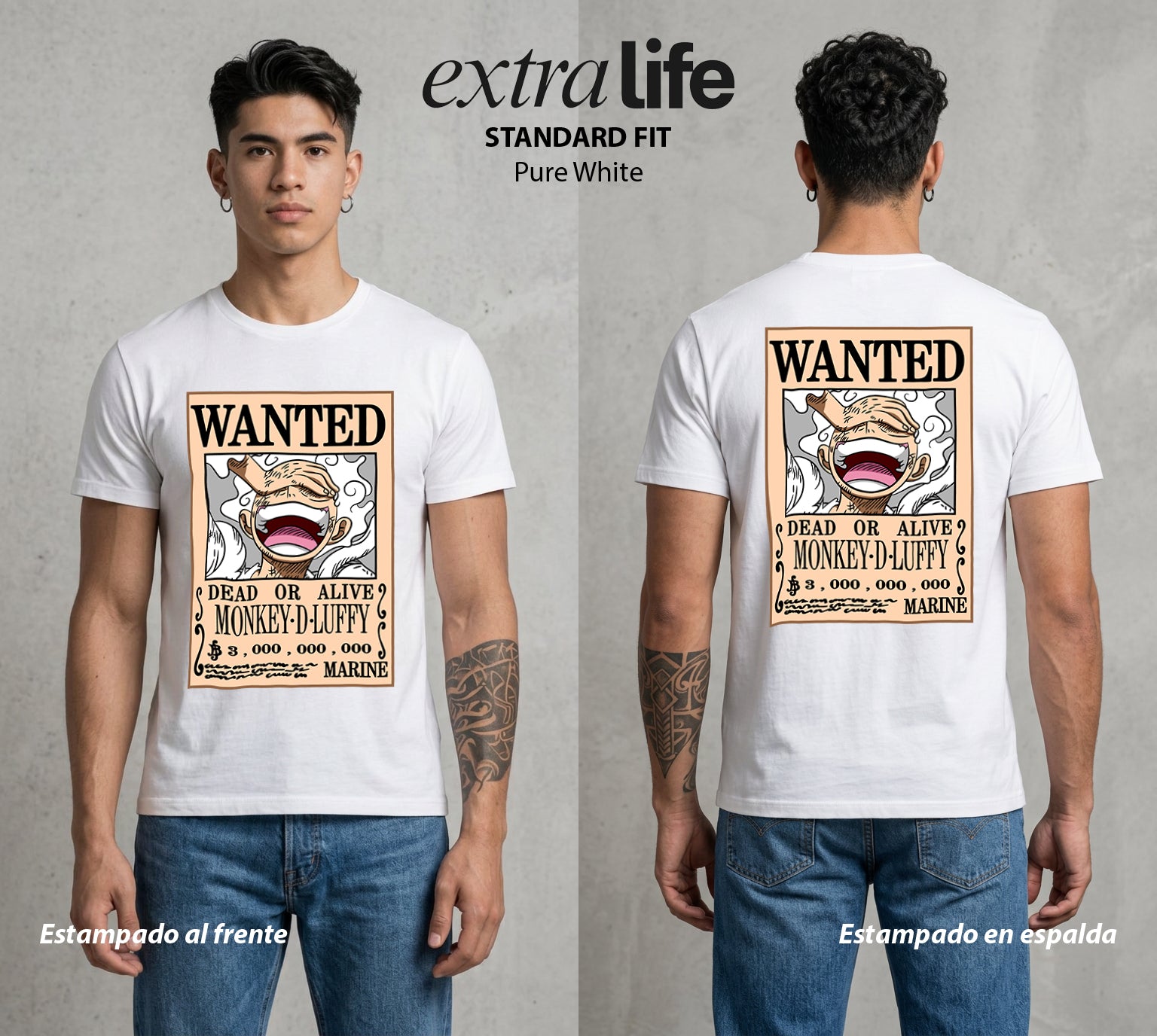 Mar de los Piratas | Capitan de Goma Se Busca #03216 - Playera Standard Fit | Pure White - Foto en modelo