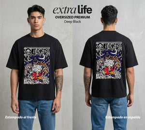 Mar de los Piratas | El Mas Fuerte del Mundo #03228 - Playera Oversized Premium | Deep Black - Foto en modelo