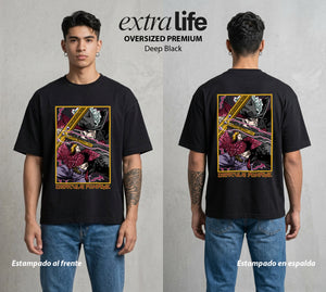 Mar de los Piratas | La Espada del Mundo #03253 - Playera Oversized Premium | Deep Black - Foto en modelo