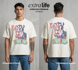 Mar de los Piratas | La Emperatriz del Mar #03272 - Playera Oversized Premium | Off White - Foto en modelo