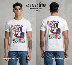 Mar de los Piratas | La Emperatriz del Mar #03272 - Playera Standard Fit | Pure White - Foto en modelo