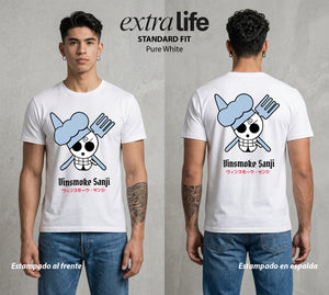 Mar de los Piratas | El Chef del Barco con Bandera #03367 - Playera Standard Fit | Pure White - Foto en modelo