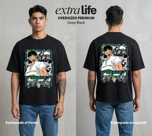 Mar de los Piratas | Tres Espadas #03376 - Playera Oversized Premium | Deep Black - Foto en modelo