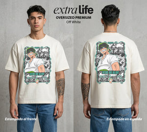 Mar de los Piratas | Tres Espadas #03376 - Playera Oversized Premium | Off White - Foto en modelo