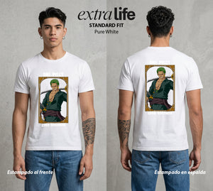 Mar de los Piratas | El Primer Espada #03392 - Playera Standard Fit | Pure White - Foto en modelo