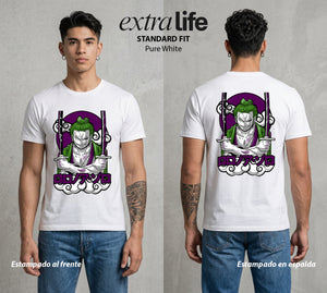 Mar de los Piratas | Cazador de Espadas #03398 - Playera Standard Fit | Pure White - Foto en modelo