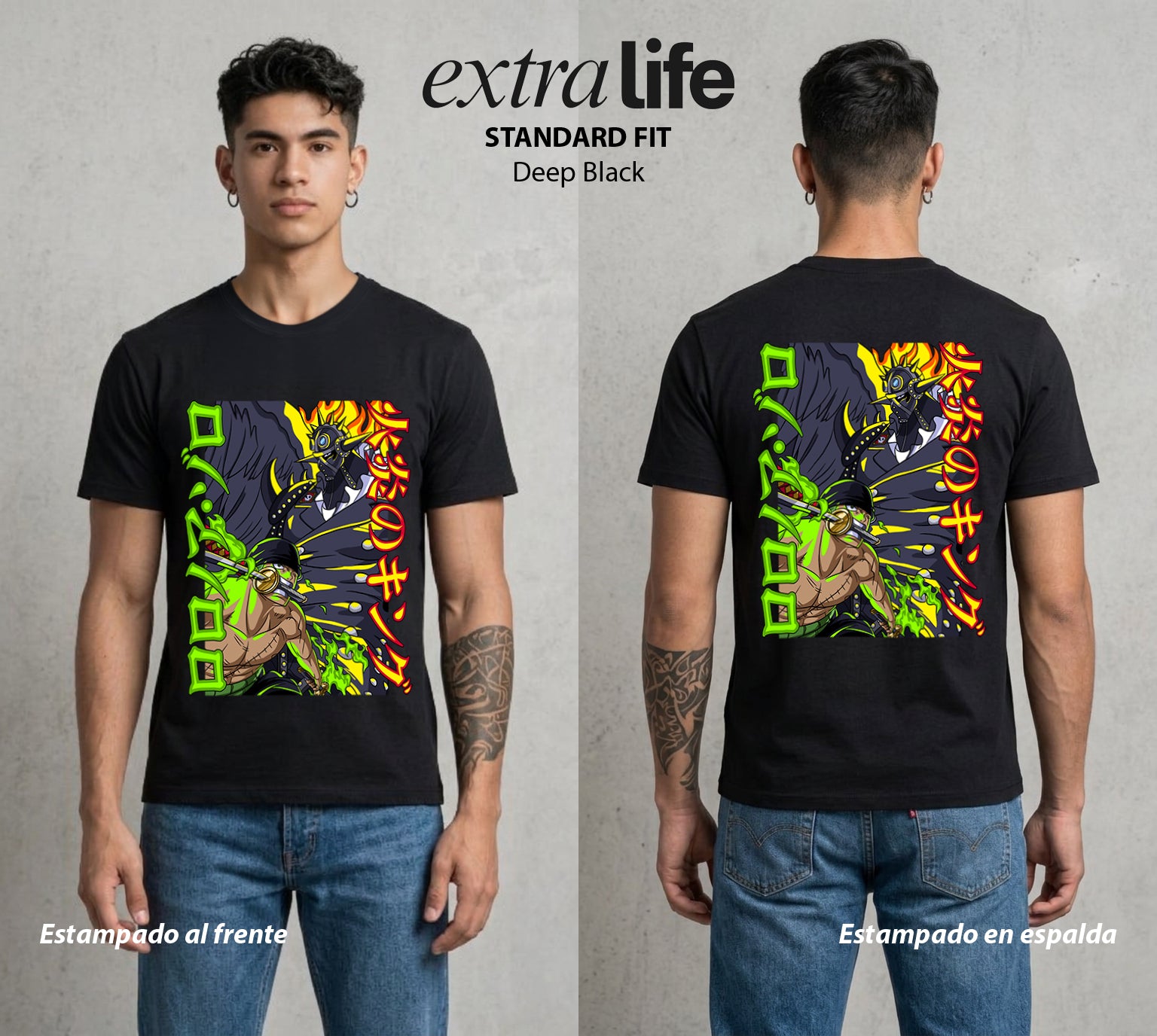 Mar de los Piratas | Tres Espadas #03401 - Playera Standard Fit | Deep Black - Foto en modelo