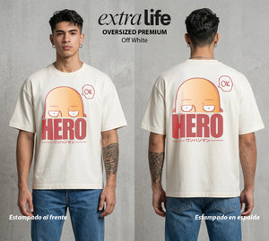 El Heroe del Un Golpe | El Heroe por Hobby #03414 - Playera Oversized Premium | Off White - Foto en modelo