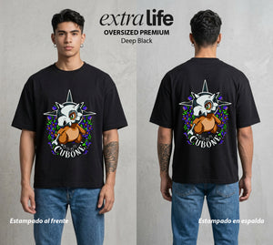 El Mundo Entrenador | El Hueso Solitario #03481 - Playera Oversized Premium | Deep Black - Foto en modelo