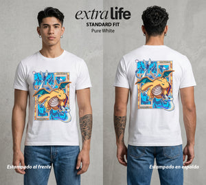 El Mundo Entrenador | El Dragon Amigable #03485 - Playera Standard Fit | Pure White - Foto en modelo
