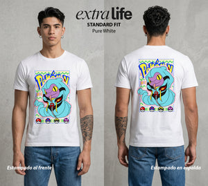 El Mundo Entrenador | La Navidad Venenosa Navidad Gamer #03488 - Playera Standard Fit | Pure White - Foto en modelo