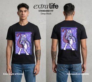 El Mundo Entrenador | El Clon del Poder #03528 - Playera Standard Fit | Deep Black - Foto en modelo