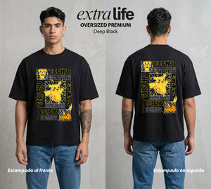 El Mundo Entrenador | Del Pequeno al Grande Evolucion #03535 - Playera Oversized Premium | Deep Black - Foto en modelo