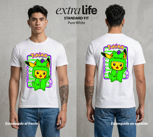 El Mundo Entrenador | El Rayo de Kanto #03543 - Playera Standard Fit | Pure White - Foto en modelo
