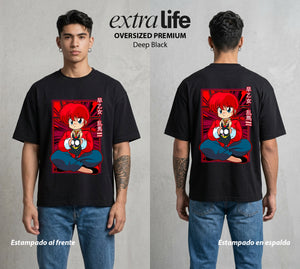 El Dojo del Caos | El Que Cambia de Forma #03603 - Playera Oversized Premium | Deep Black - Foto en modelo