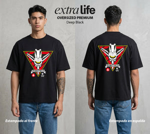 La Cancion del Cosmos | Los Pilotos del Bien Calavera #03708 - Playera Oversized Premium | Deep Black - Foto en modelo
