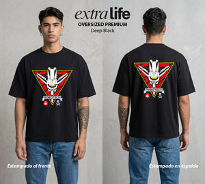 La Cancion del Cosmos | Los Pilotos del Bien Calavera #03708 - Playera Oversized Premium | Deep Black - Foto en modelo