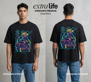 Las Guerreras del Cosmos | La Luna del Cosmos #03736 - Playera Oversized Premium | Deep Black - Foto en modelo