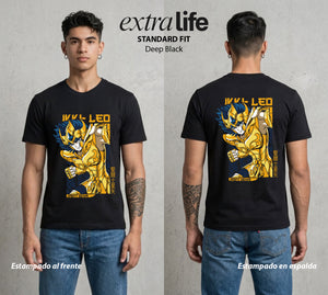 Los Caballeros del Cosmos | El Fenix del Renacimiento #03832 - Playera Classic Premium | Deep Black - Foto en modelo