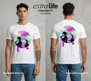 El Espadachin Errante | El Caos y el Orden Samurai #03879 - Playera Classic Premium | Pure White - Foto en modelo