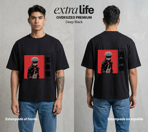 El Arte de las Maldiciones | Los Seis Ojos del Maestro #03912 - Playera Oversized Premium | Deep Black - Foto en modelo