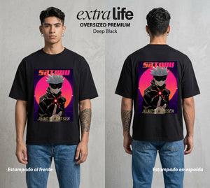 El Arte de las Maldiciones | Los Seis Ojos del Maestro #03916 - Playera Oversized Premium | Deep Black - Foto en modelo