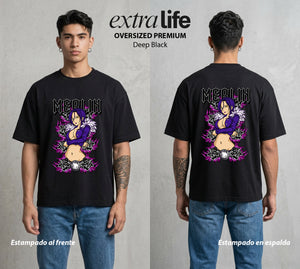 Los Siete Pecados | La Maga del Bien #03968 - Playera Oversized Premium | Deep Black - Foto en modelo