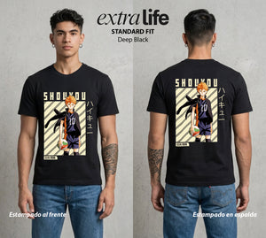 El Vuelo del Voleibol | Ojo Blanco del Amor #03996 - Playera Standard Fit | Deep Black - Foto en modelo