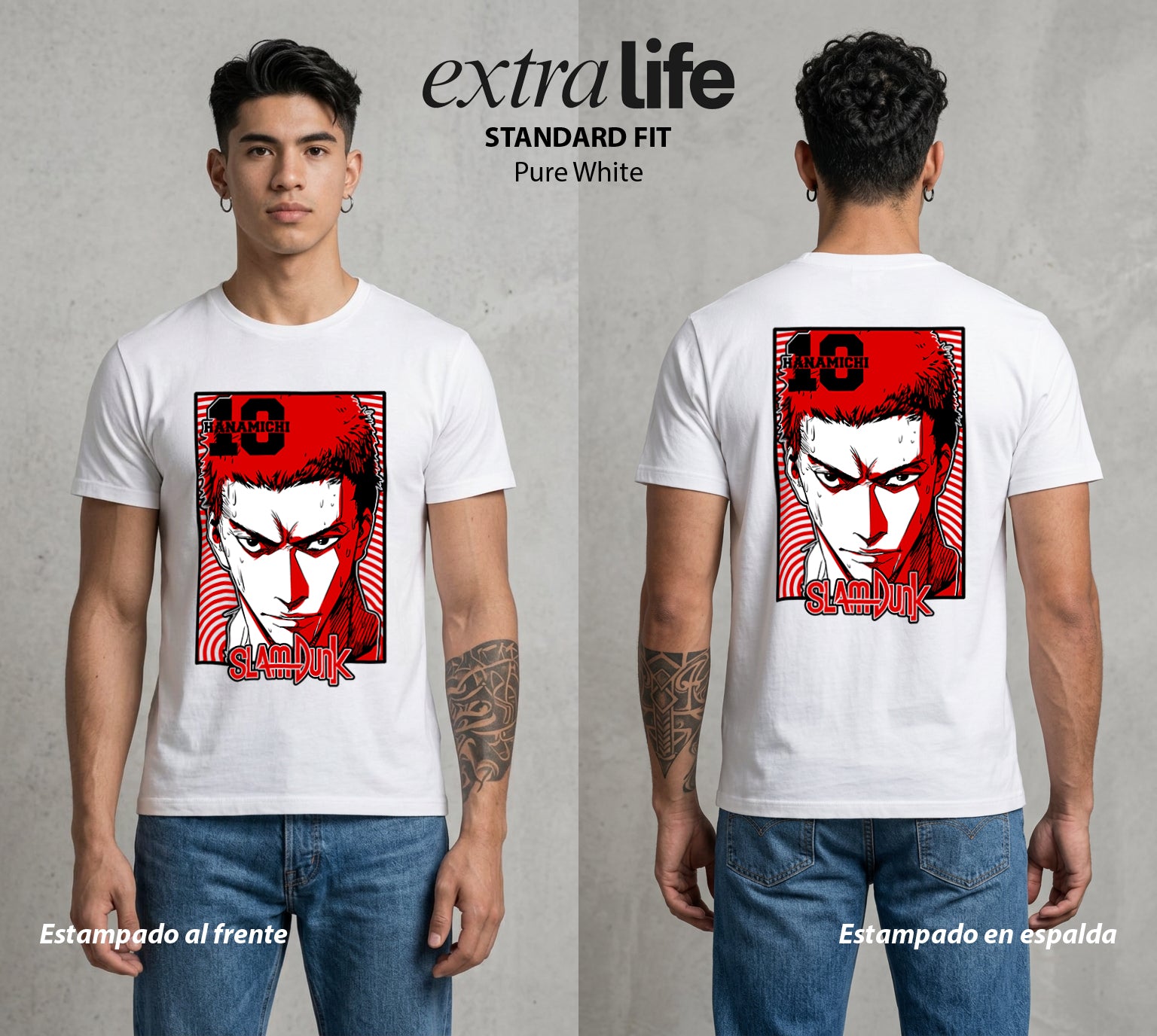 La Cancha del Destino | El Cabello Rojo del Bien #04028 - Playera Standard Fit | Pure White - Foto en modelo