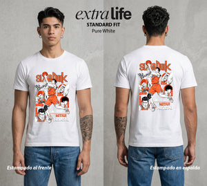 La Cancha del Destino | El Tirador del Bien #04033 - Playera Standard Fit | Pure White - Foto en modelo