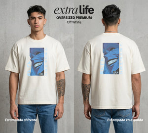 El Cazador Solitario | La Estatua del Poder #04046 - Playera Oversized Premium | Off White - Foto en modelo