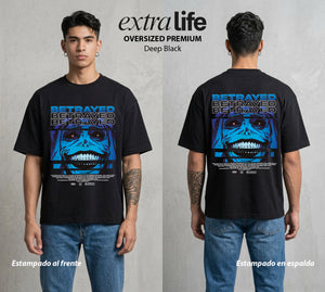 El Cazador Solitario | El Dios del Nivel #04047 - Playera Oversized Premium | Deep Black - Foto en modelo
