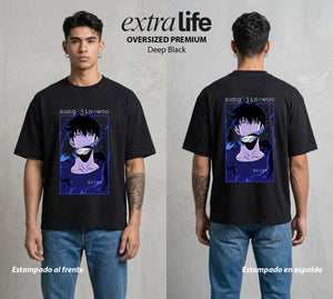 El Cazador Solitario | El Monarca de las Sombras #04059 - Playera Oversized Premium | Deep Black - Foto en modelo