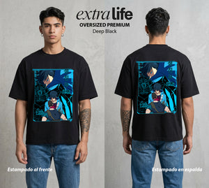 El Cazador Solitario | El Ascenso del Solitario #04066 - Playera Oversized Premium | Deep Black - Foto en modelo