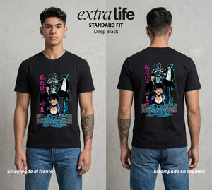 El Cazador Solitario | El Ascenso del Bien #04072 - Playera Standard Fit | Deep Black - Foto en modelo