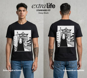 El Estudio del Viento | El Sin Cara #04107 - Playera Standard Fit | Deep Black - Foto en modelo