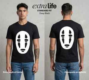 El Estudio del Viento | El Rostro del Espiritu #04109 - Playera Standard Fit | Deep Black - Foto en modelo