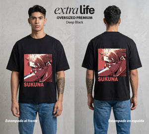 El Arte de las Maldiciones | El Rey de las Maldiciones #04234 - Playera Oversized Premium | Deep Black - Foto en modelo