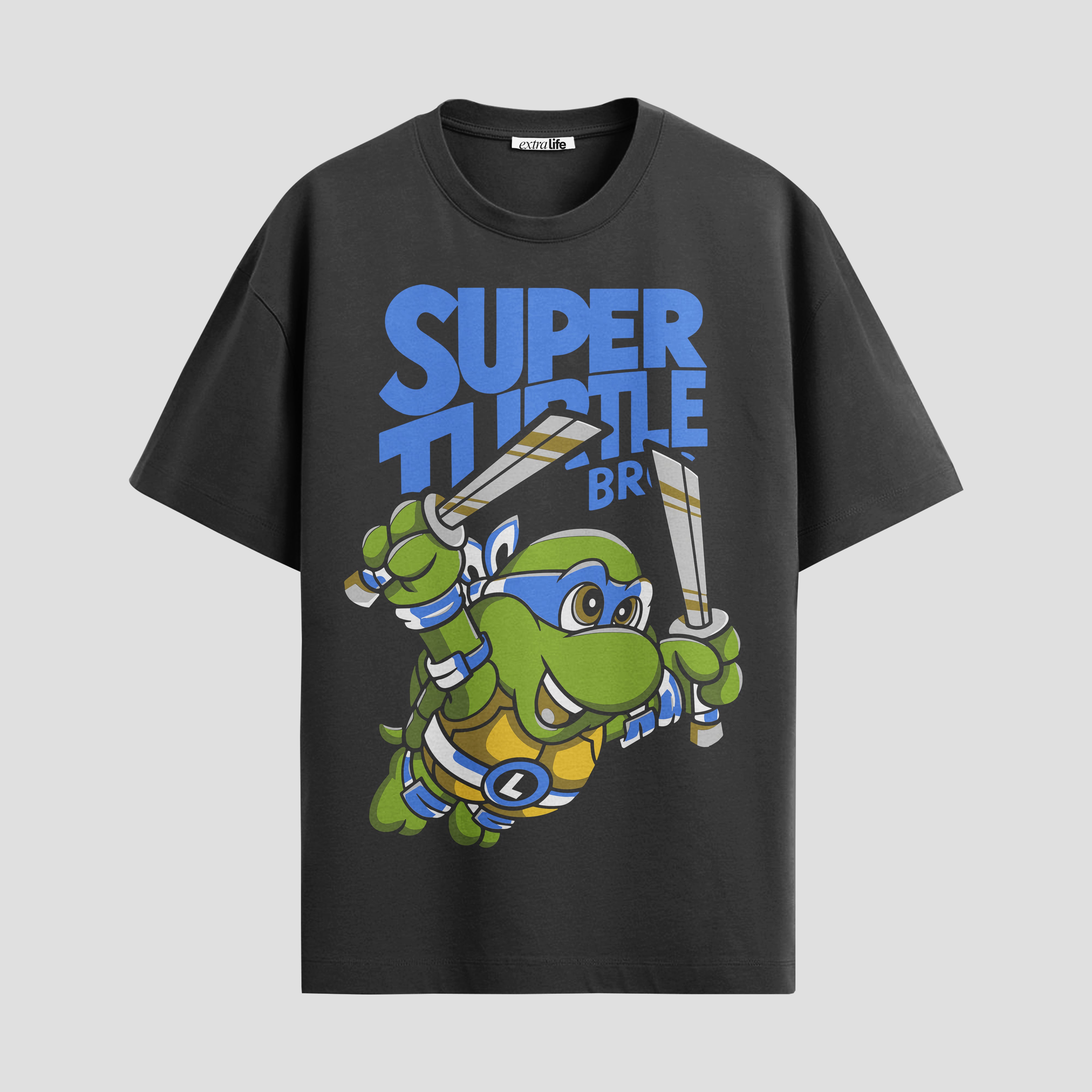 Playera urbana de anime y gaming ExtraLife MX, corte Standard Fit unisex ligero y transpirable en color Deep Black y Pure White, ropa de uso diario para gym y casual.