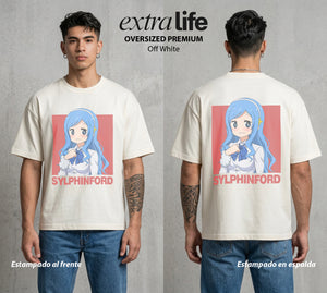 La Doble Vida | La Extranjera del Grupo #04257 - Playera Oversized Premium | Off White - Foto en modelo