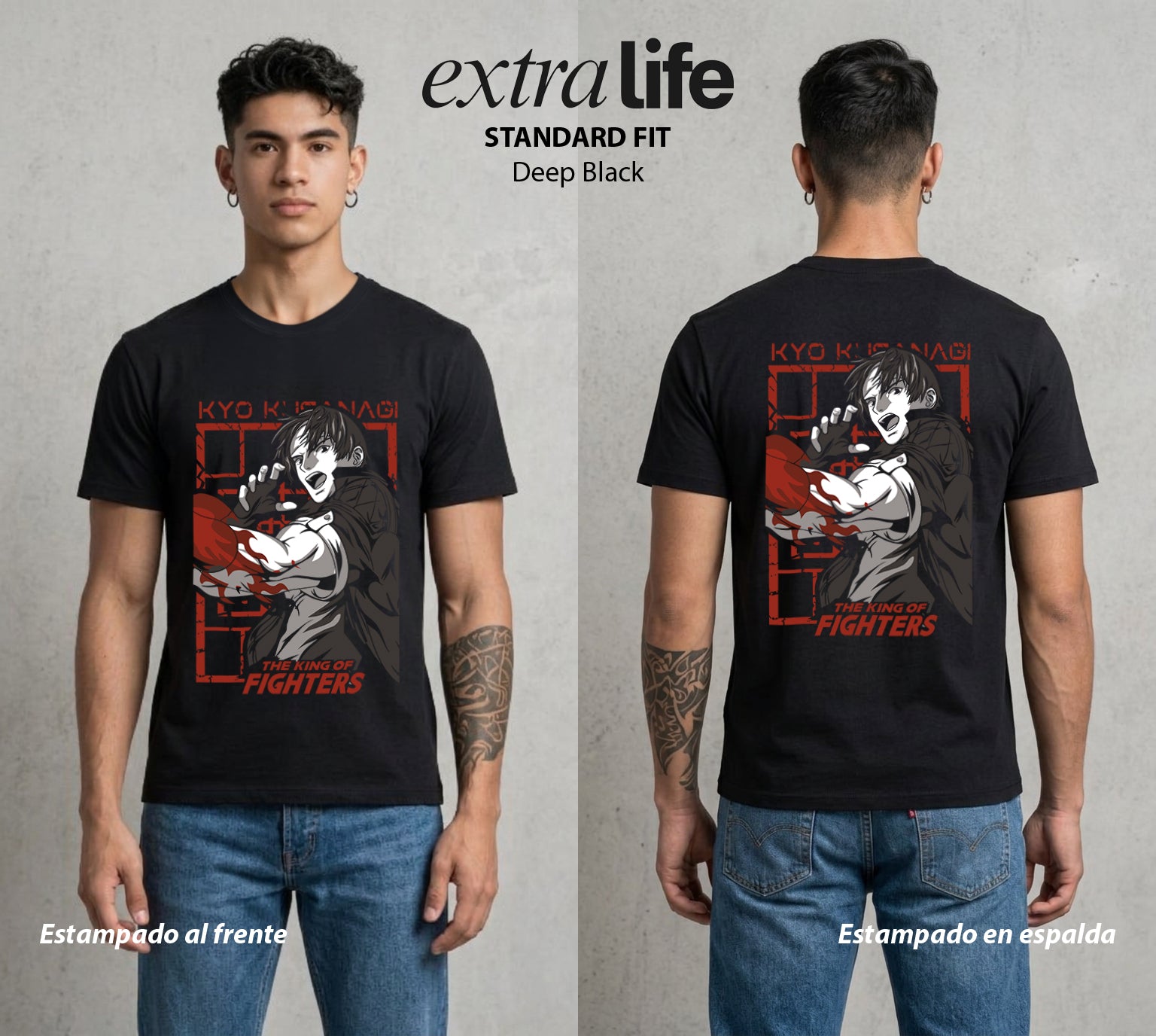 El Torneo del Rey | La Llama del Kusanagi #04290 - Playera Standard Fit | Deep Black - Foto en modelo