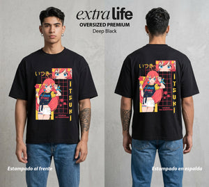 Las Cinco del Destino | La Quinta del Bien #04326 - Playera Oversized Premium | Deep Black - Foto en modelo