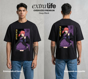 Las Cinco del Destino | La Segunda del Bien #04328 - Playera Oversized Premium | Deep Black - Foto en modelo