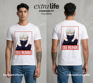 El Arte de las Maldiciones | Las Palabras del Peligro #04336 - Playera Standard Fit | Pure White - Foto en modelo