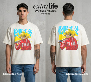 Pandillas del Tiempo | La Lealtad del Colmillo #04365 - Playera Oversized Premium | Off White - Foto en modelo