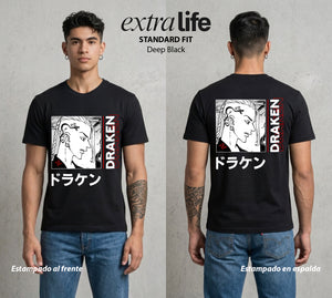 Pandillas del Tiempo | El Vice del Toman #04370 - Playera Standard Fit | Deep Black - Foto en modelo